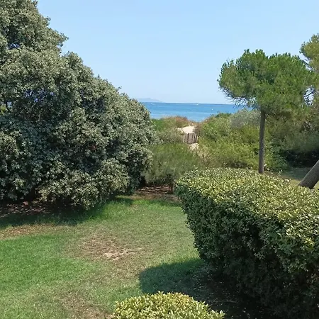 Front De Presqu Ile De Giens